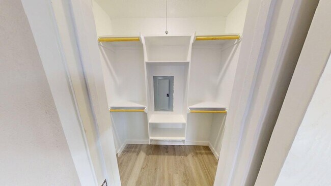 Building Photo - 2018 Shoemaker Dr