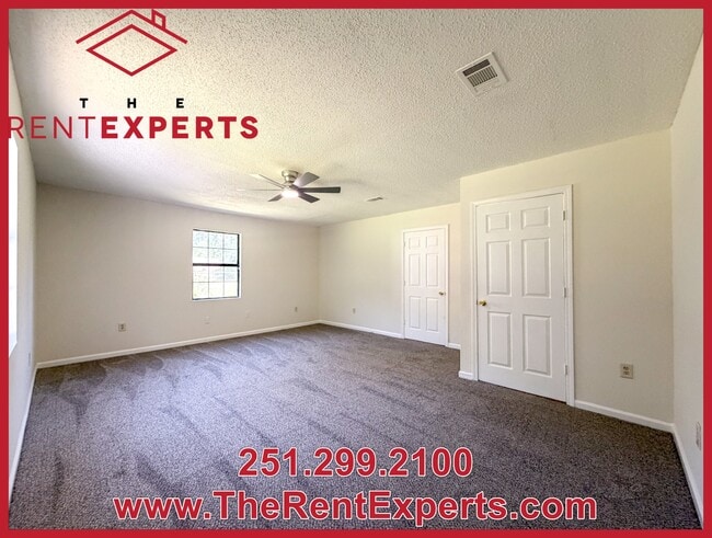 Building Photo - 4456 Eastview Dr