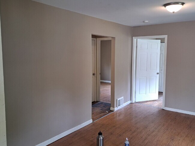 Building Photo - 10196 Winkler Dr