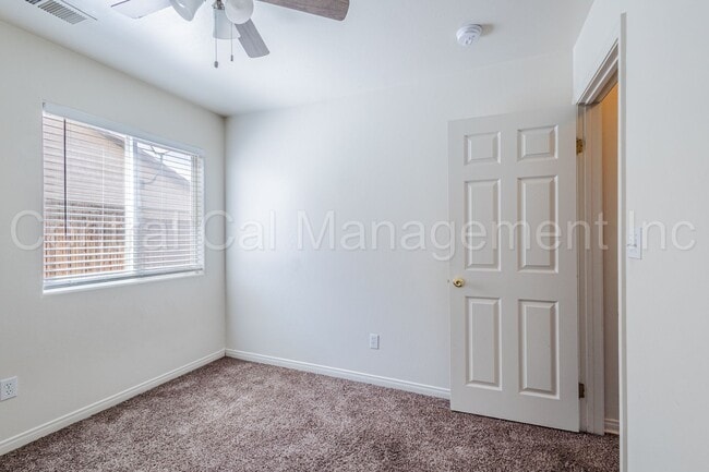 Building Photo - 4 Bedroom, 2 Bath Home in Desired Northwes...