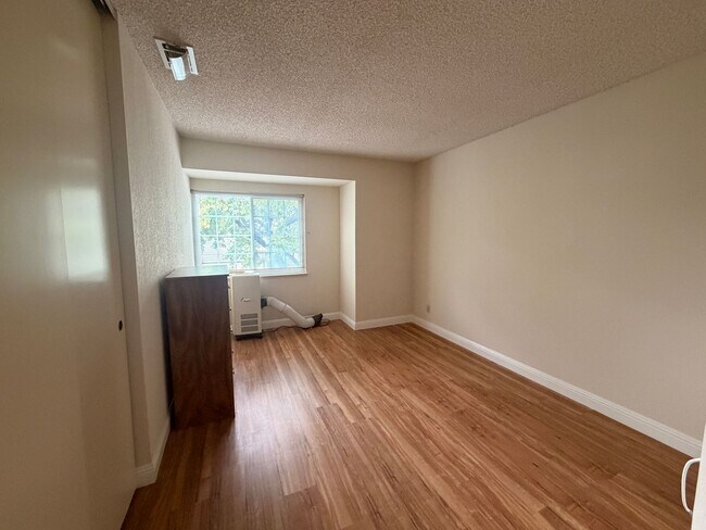 Building Photo - $4,600 | 4 Bed 2.5 Bath Available in Milpitas, CA!