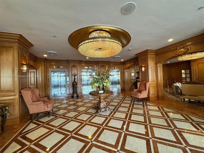 Primary Photo - 700 Biltmore Way