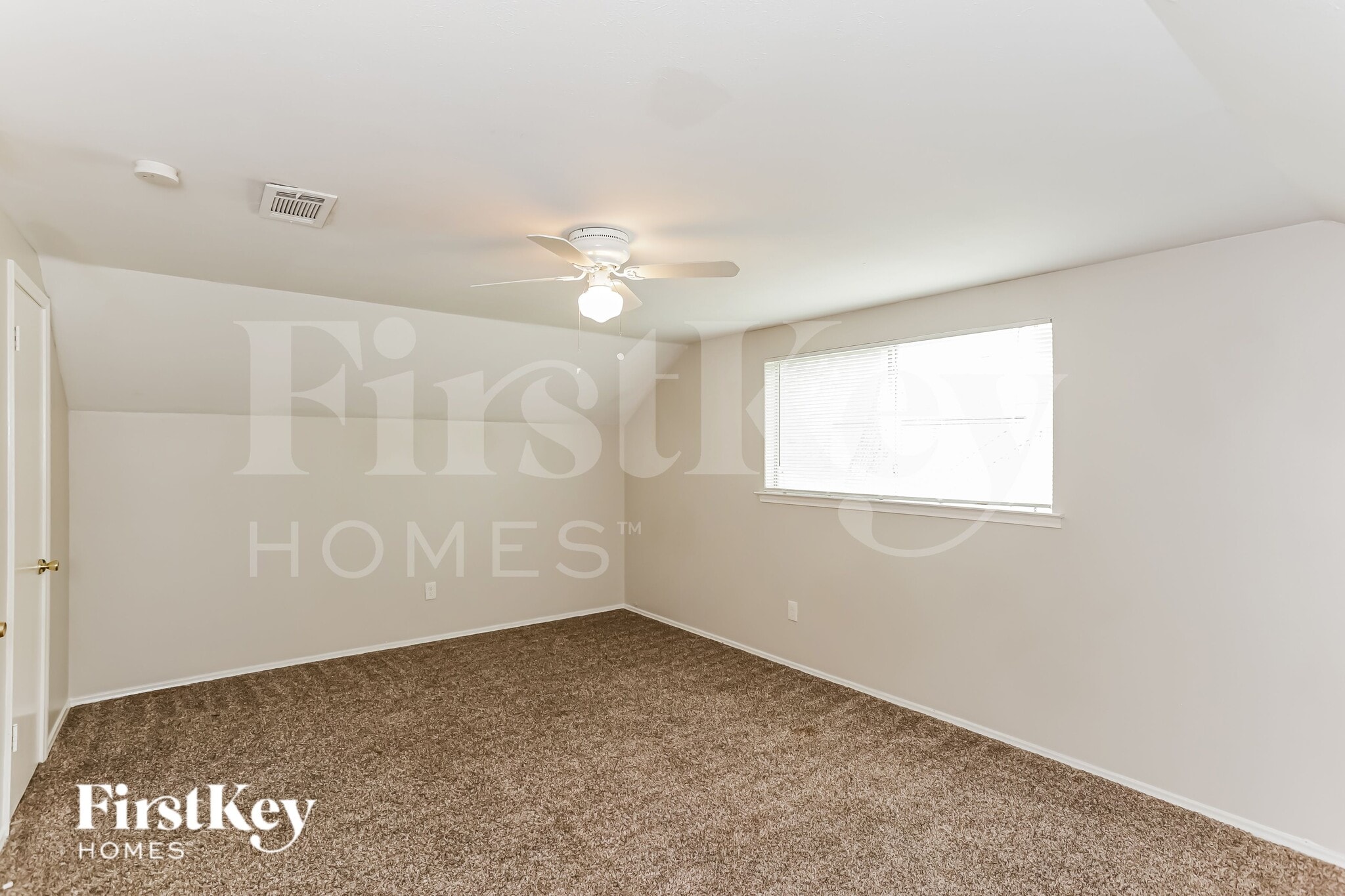 Building Photo - 3923 Treeline Dr