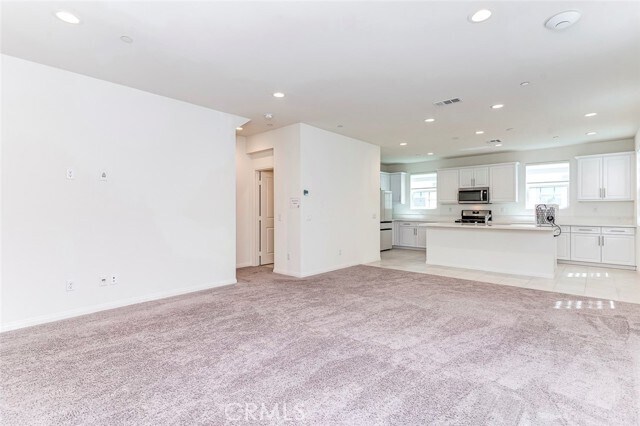 Building Photo - 6996 Cottonwood Ln