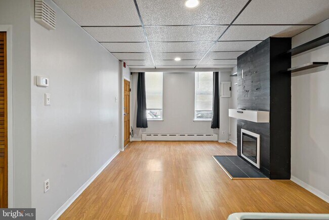 Building Photo - 1304 Jackson St