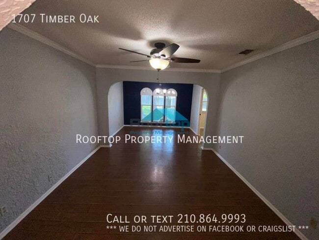 Building Photo - 1707 Timber Oak St