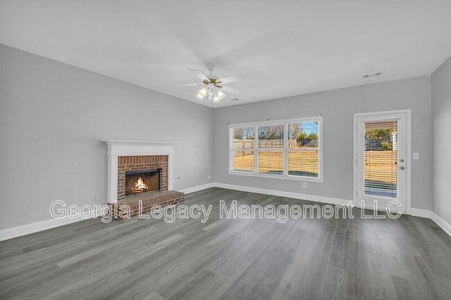 Building Photo - 816 Kaitlyn Dr