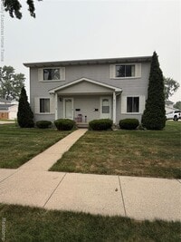 Building Photo - 2622 Maple St