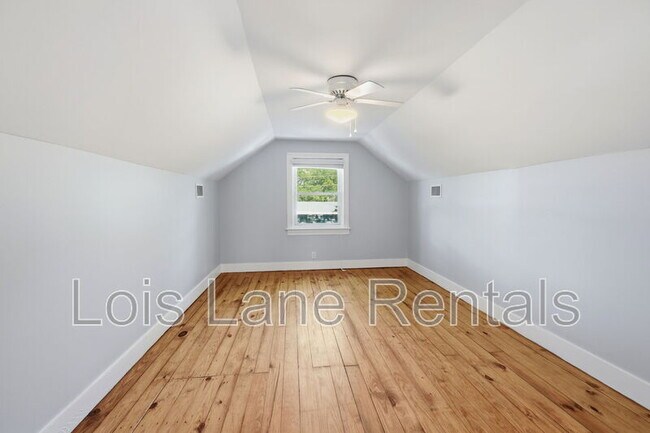 Building Photo - 2043 Wappoo Dr