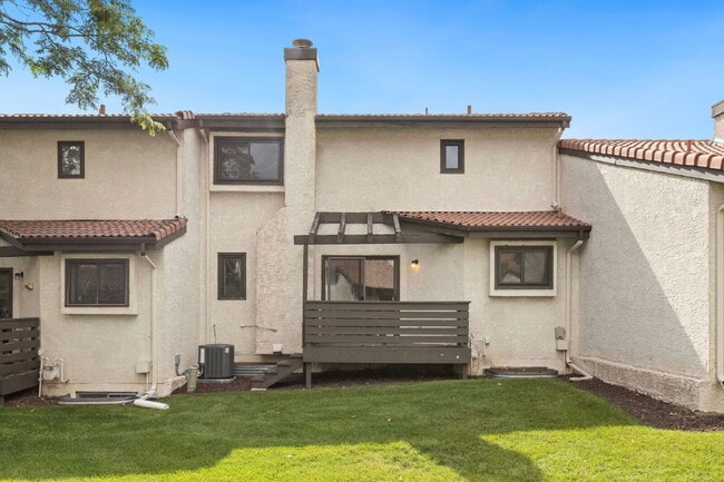 Building Photo - 7480 Alameda Ct
