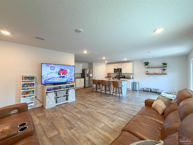 Building Photo - 5469 Merlin