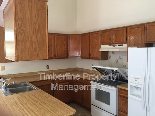 Building Photo - 8749 Bellcove Cir