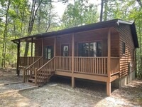 Building Photo - Charming Cabin