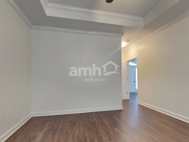 Building Photo - 344 Bristol Way