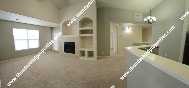 Building Photo - Gated Community available NOW!
