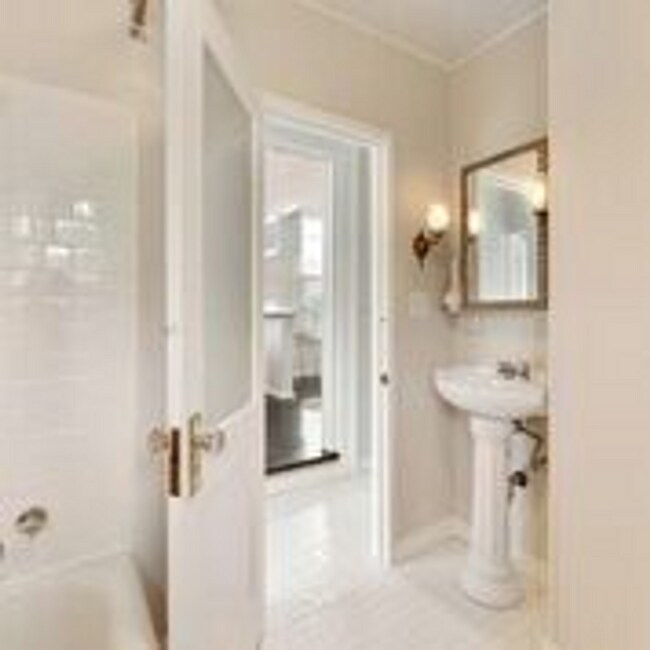 Building Photo - 730-732 Pacific Ave