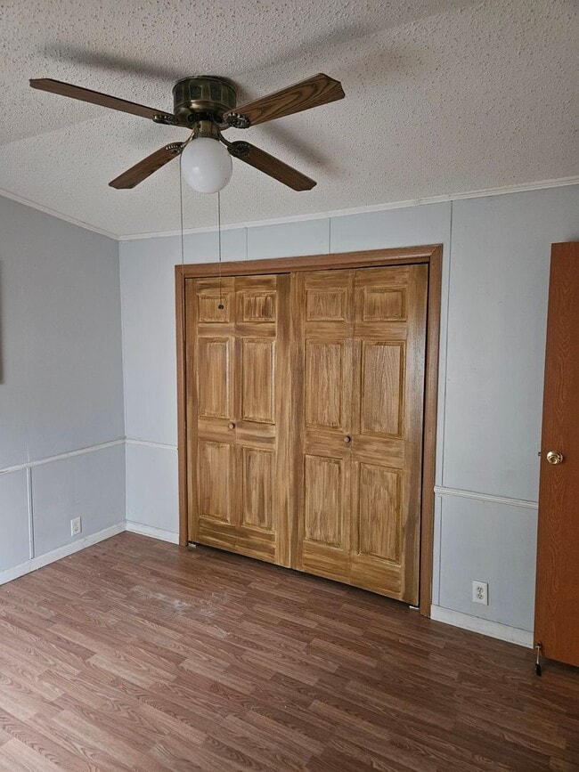 Building Photo - 2 Bedroom, 2 Bath Mobile Home in Yorktowne, Winchester!