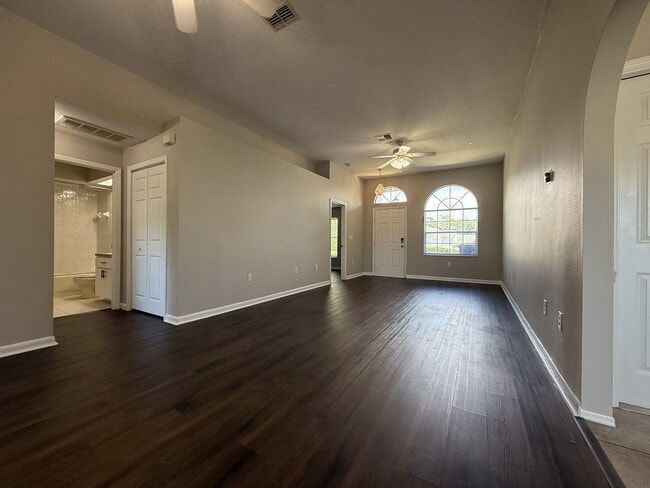Building Photo - 4217 Avanti Cir