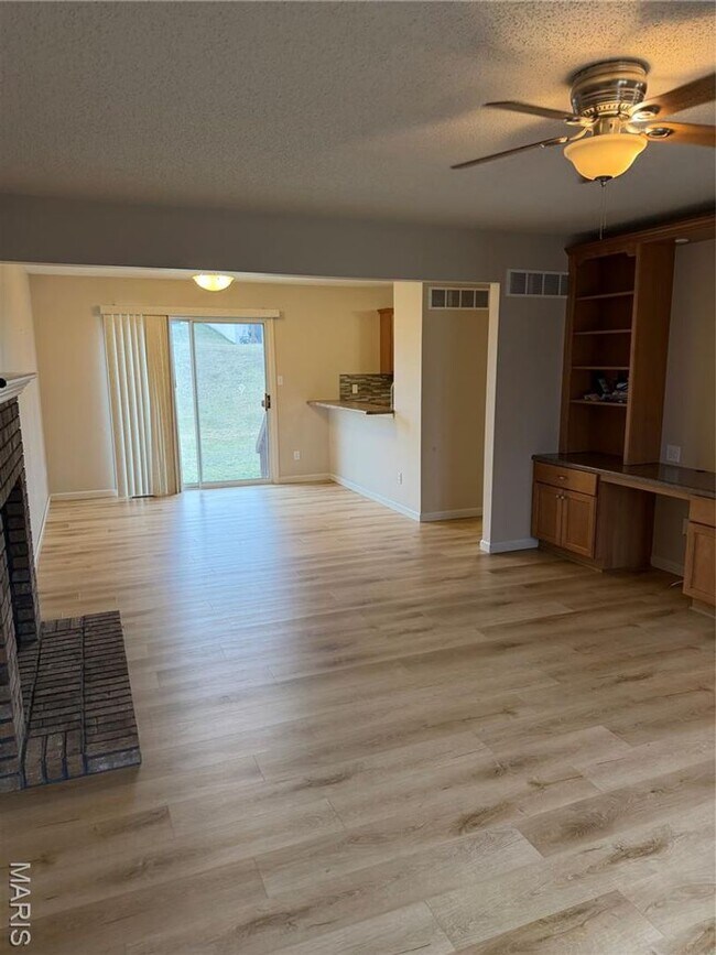 Building Photo - 56 Helena Ct