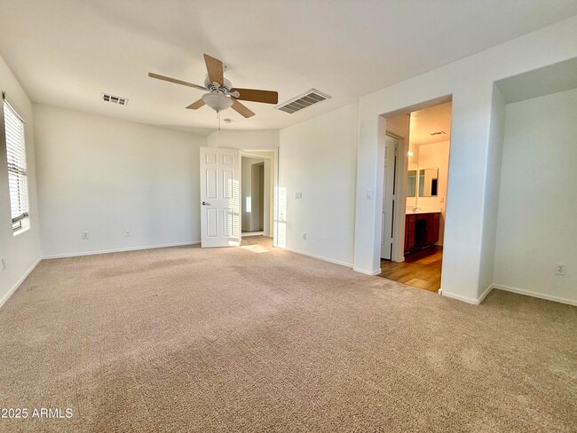 Building Photo - 4531 E Del Rio St