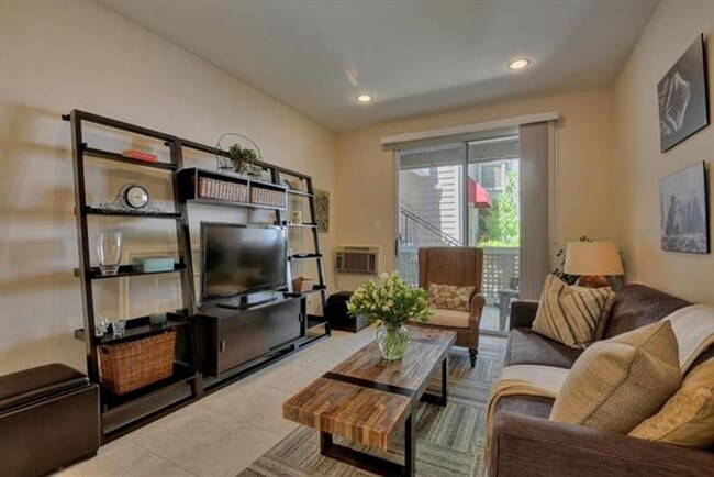 Building Photo - 2-Bedroom Condo in Prime Sunnyvale Locatio...