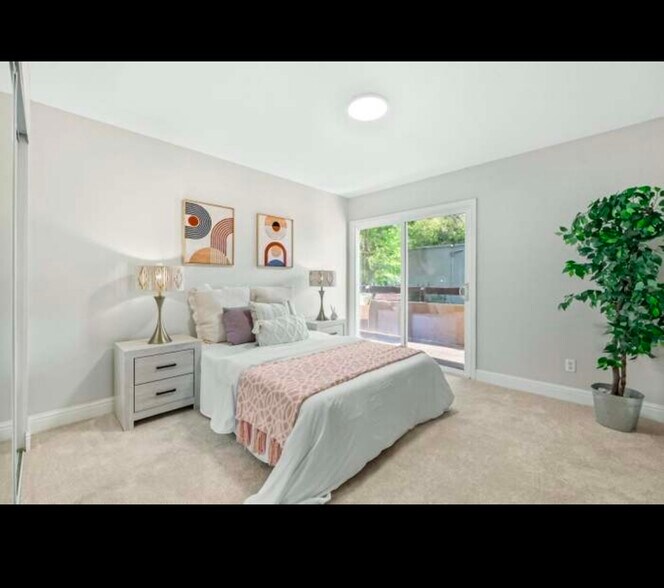 Building Photo - 310 Tradewinds Dr