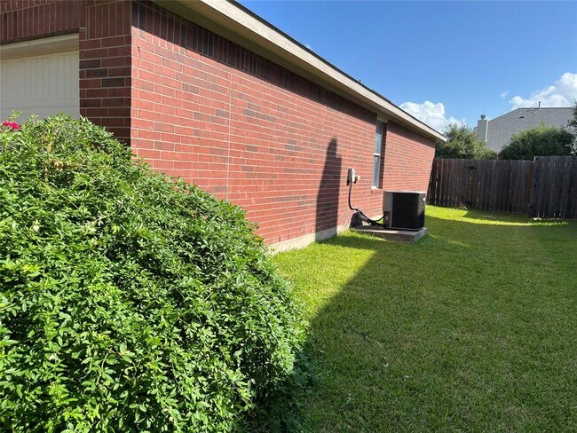 Building Photo - 11116 Bleich Ln