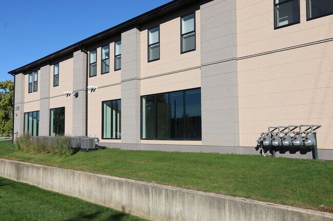 Building Photo - 1170 Plymouth Ave NE