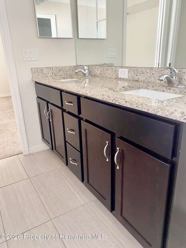 Building Photo - 5635 Pillar Ave