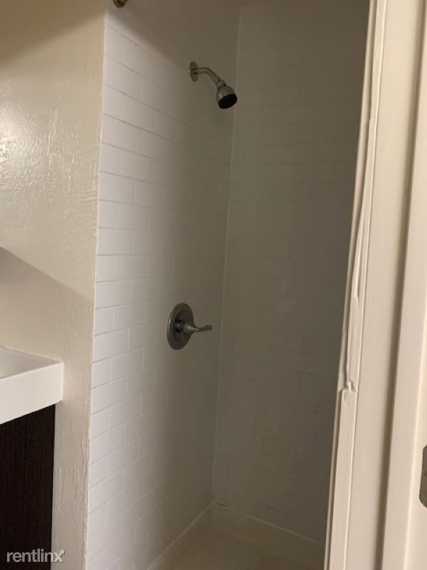 Building Photo - 3 br, 1 bath Duplex - 1694 11th St # B