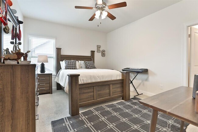 Building Photo - 13011 Mustang River Dr