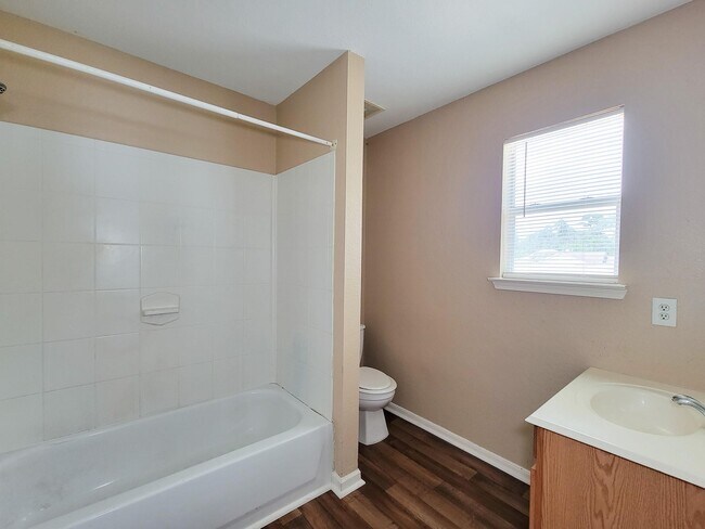 Building Photo - 8106 Arrington Forest Ln