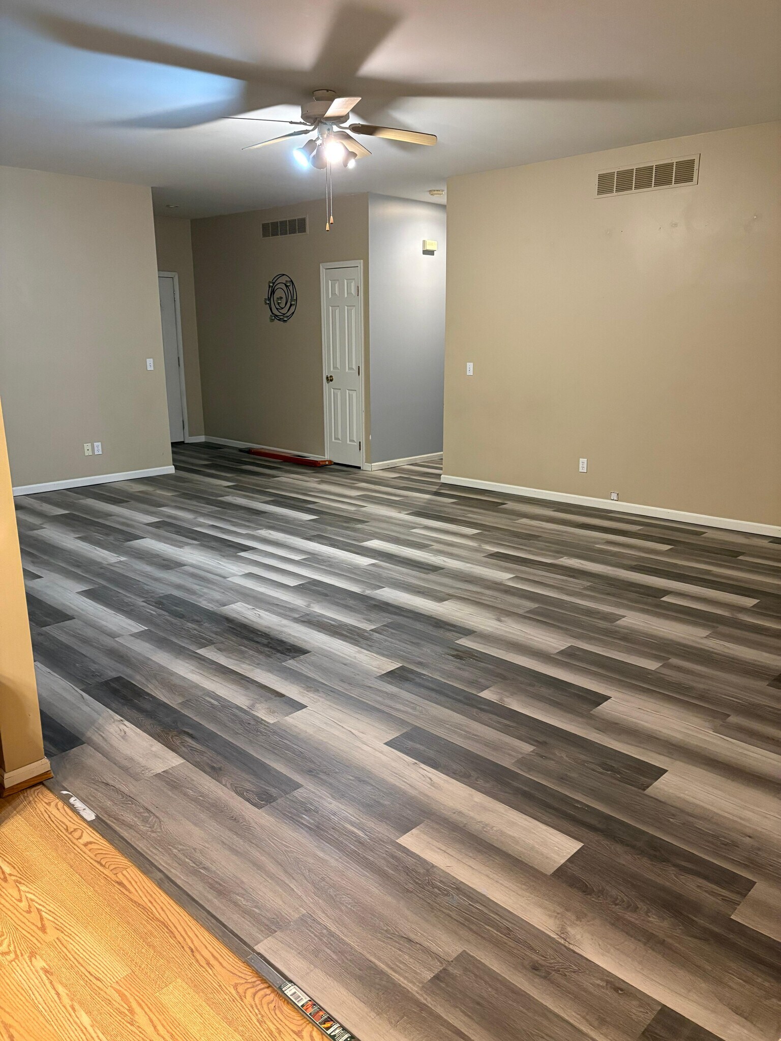 Building Photo - 1909 Crystal Ave