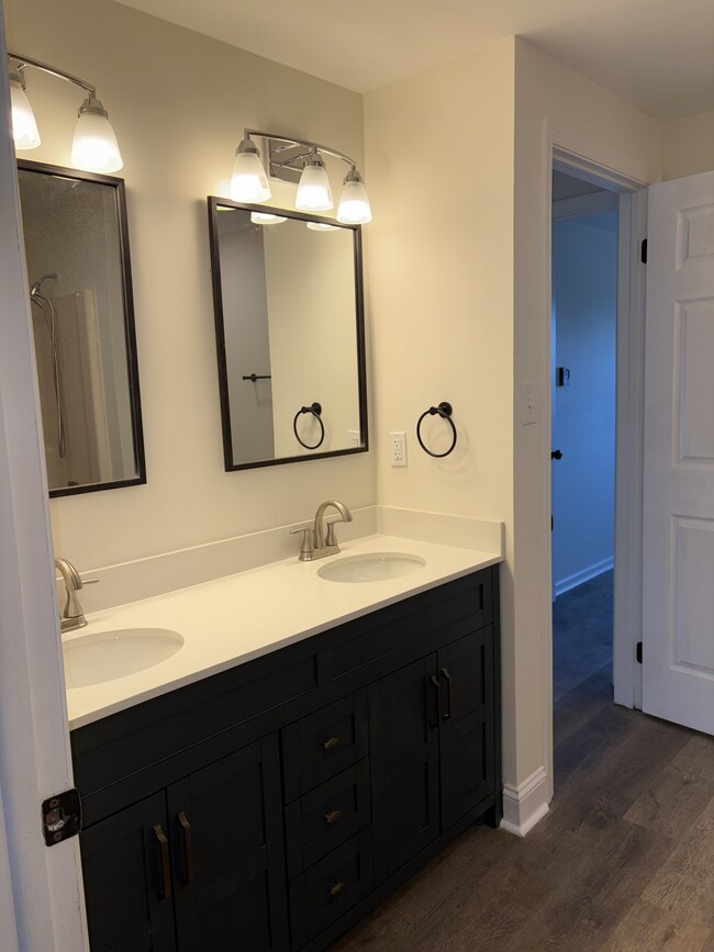 Full Bathroom Upstairs with access from master and hallway - 287 Norwood Rd