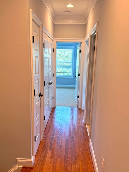 Hallway to Guest Rooms - 870 Belvedere Blvd