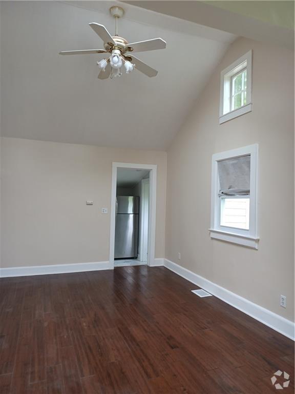 Building Photo - 129 Thiells Rd