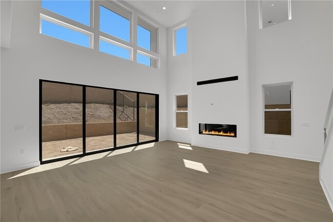Building Photo - 168 Creation