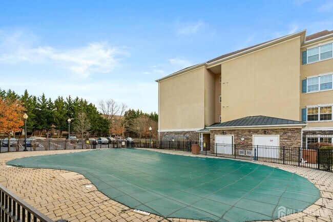 Building Photo - 540 Cranbury Rd