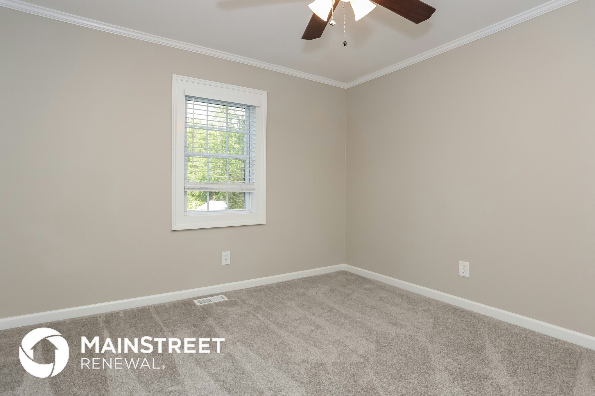 Building Photo - 147 Acorn Dr