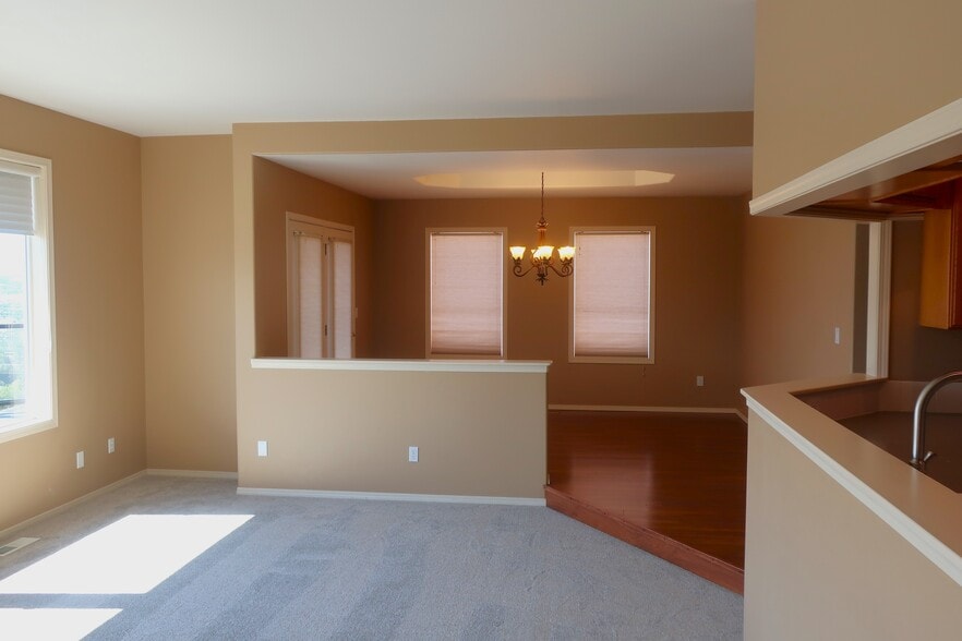 Building Photo - 466 Lower Daniels Dr