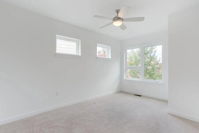 Building Photo - 1212 Porter St