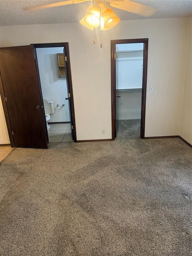 Building Photo - 1309 Summerton Pl