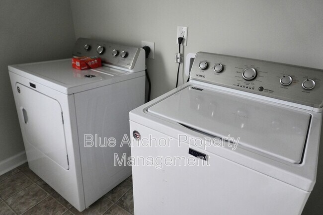 Building Photo - 206 Browns Ferry Rd