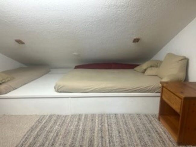Building Photo - FOR RENT – LAKE HATCHER TOWNHOUSE CONDO