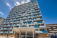 Building Photo - Fully Furnished Denver Apartment Near City Park, Cherry Creek & Congress Park