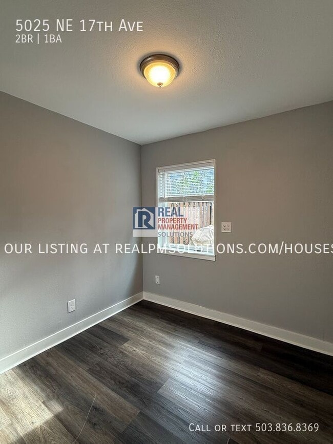 Building Photo - 5025 NE 17th Ave