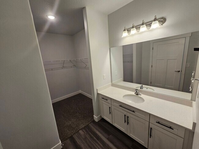 Building Photo - 13526 Maximus Dr