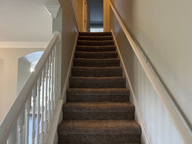 Building Photo - Stunning Windermere Home in Gated Communit...