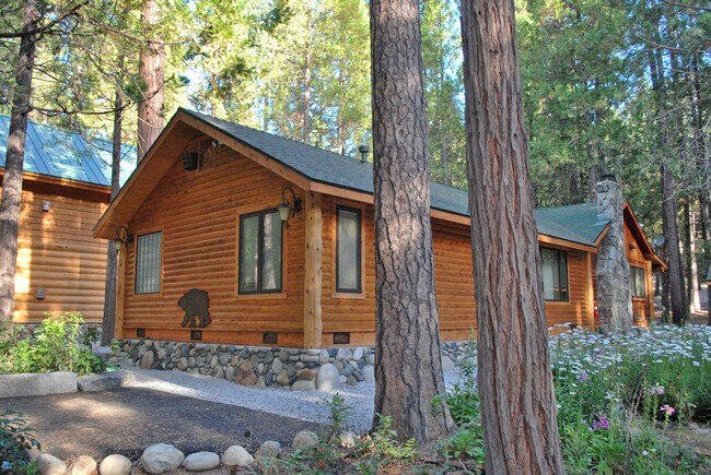 Building Photo - 8033 Larkspur Ln