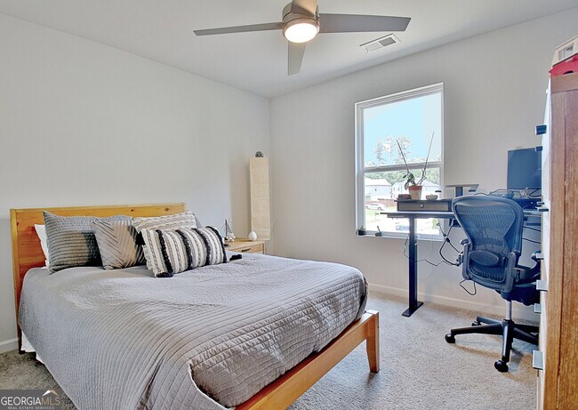 Building Photo - 8077 Rudder Cir